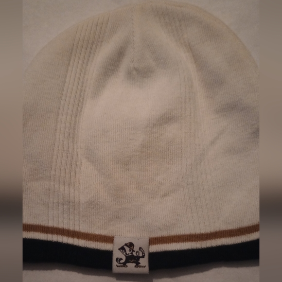 Reversible Notre Dame thin beanie. Hunter green on inside/white on out - Picture 3 of 10